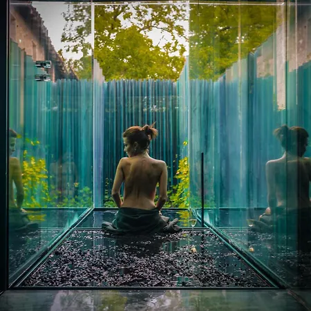 Les Cols Pavellons